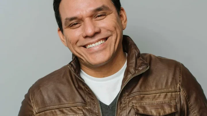 Julio Melgar Biography: Ethnicity, Wife, Net Worth, Awards, Songs, Instagram, Height, Death