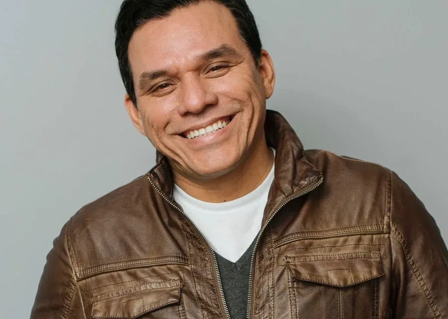 Julio Melgar Biography: Ethnicity, Wife, Net Worth, Awards, Songs, Instagram, Height, Death