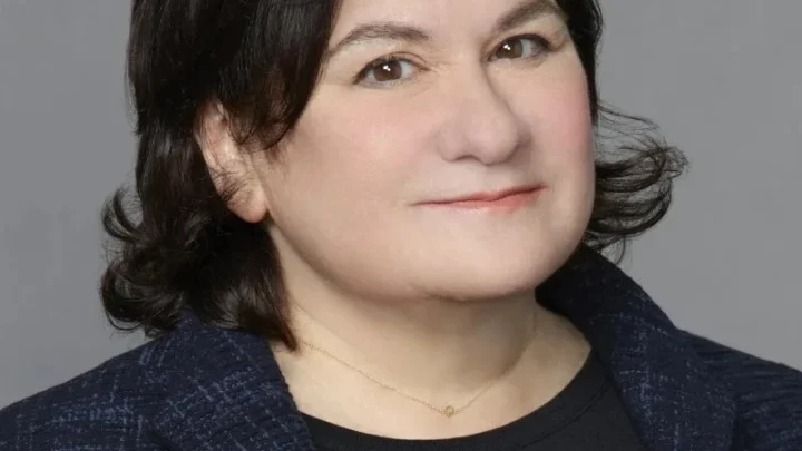 Terri Minsky Biography: Awards, Husband, Ethnicity, Net Worth, Age, Children, Height, Instagram