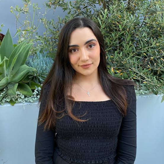 Safiya Nygaard Biography: Net Worth, Husband, Age, Height, Parents, Brother, Career, YouTube