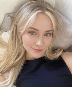 Lily Brown Biography: Net Worth, Age, Siblings, Parents, Height