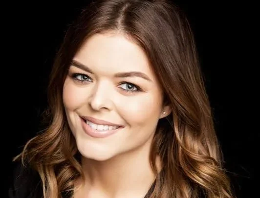 Doireann Garrihy Biography: Sisters, Age, Net Worth, Podcast, Education, Career, Husband