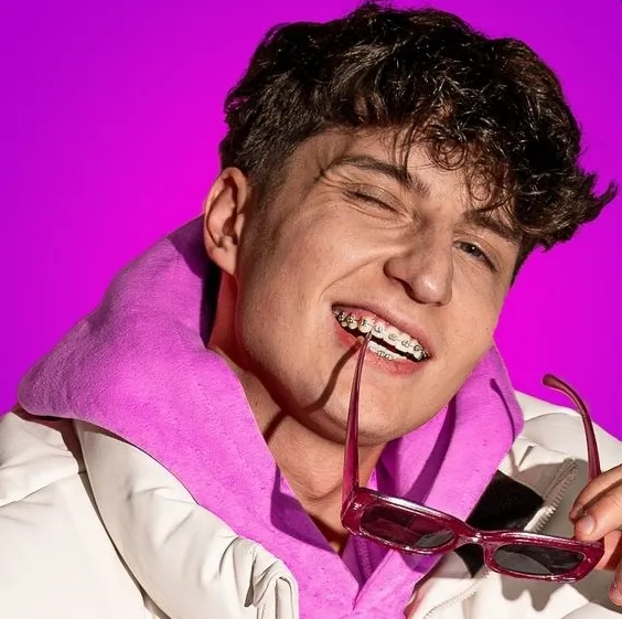 Czvjnik Biography: Age, Height, Ethnicity, Parents, Instagram, Net Worth, Girlfriend