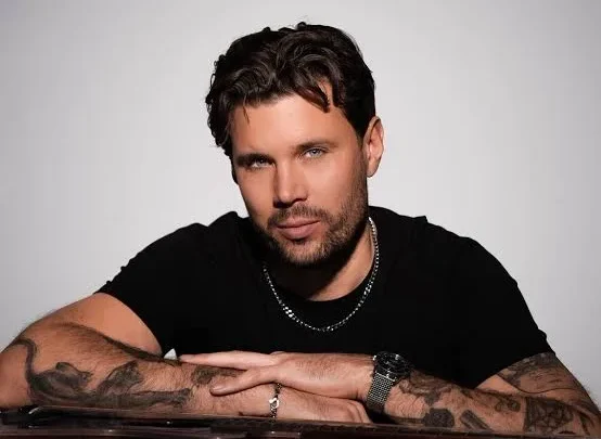 Robin Bengtsson Biography: Partner, Songs, Age, Net Worth, Ethnicity, Parents, Instagram, Son