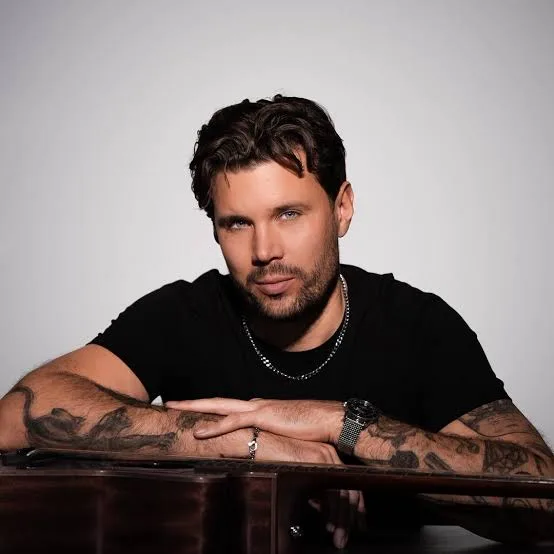 Robin Bengtsson Biography: Partner, Songs, Age, Net Worth, Ethnicity, Parents, Instagram, Son