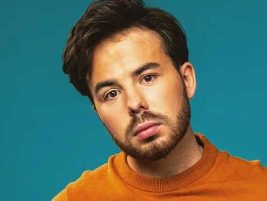 Adam Kelly Biography: Parents, Age, Net Worth, Height, Career, Sister, Wikipedia, Instagram, Girlfriend