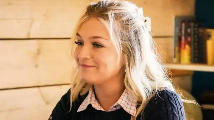 Harriet Cowan Biography: Parents, Age, Net Worth, Height, Career, Boyfriend, Wikipedia