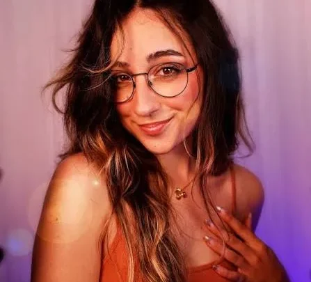 Maya Winky Asmr Biography: Height, Age, Net Worth, Parents, Career, Boyfriend, YouTube