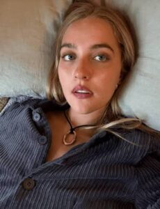 Eva Meloche