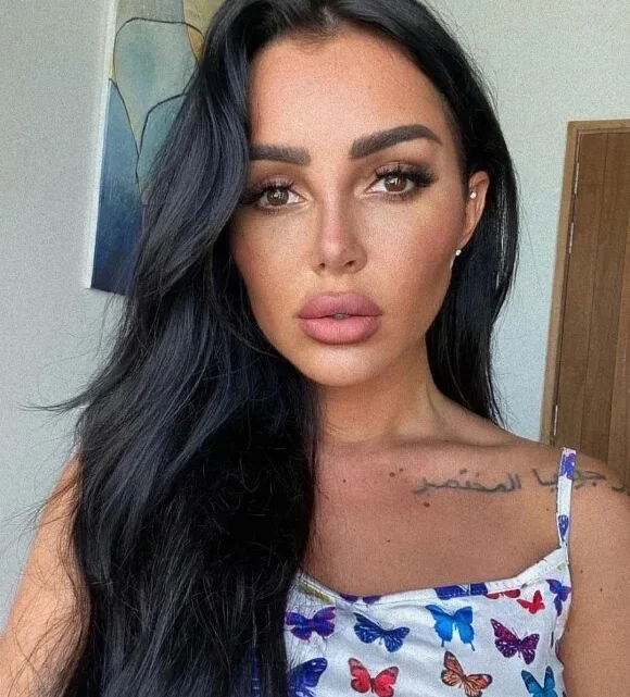 Fidji Ruiz Biography: Age, Height, Ethnicity, Parents, Instagram, Instagram, Net Worth, Son