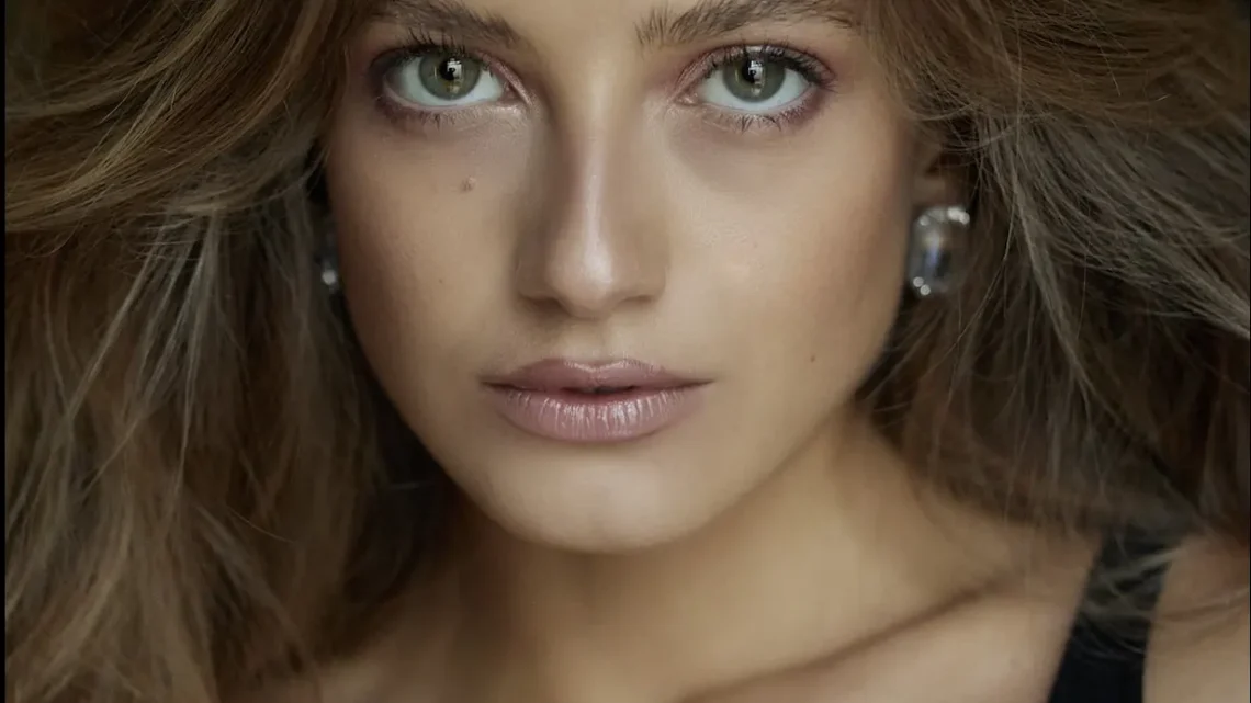 Zoé Pastelle Biography: Ethnicity, Parents, Songs, Instagram, Movies, Tv Shows