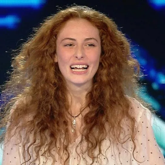 Poupie Biography: Songs, Net Worth, Awards, Ethnicity, Parents, Religion, Height, Album