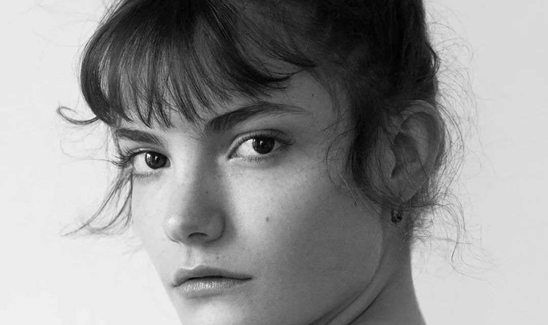 Claire Laffut Biography: Ethnicity, Parents, Songs, Net Worth, Instagram, Age, Brother