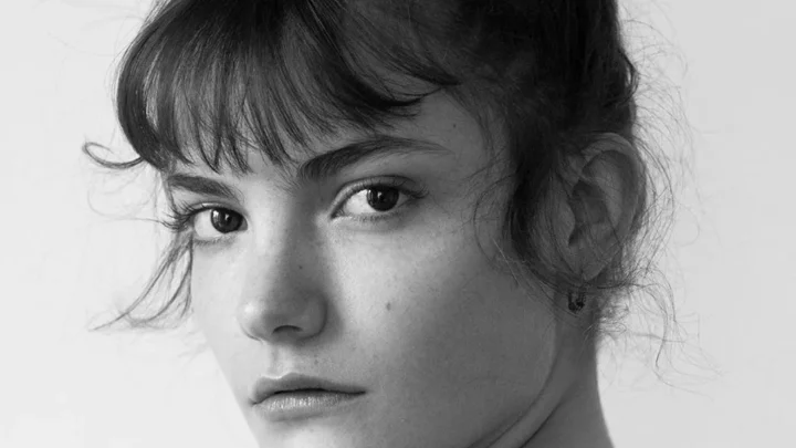 Claire Laffut Biography: Ethnicity, Parents, Songs, Net Worth, Instagram, Age, Brother