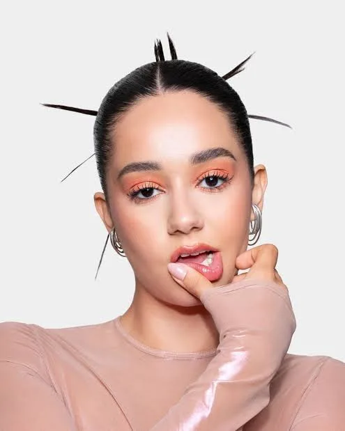 Léna Mahfouf Biography: Books, Height, YouTube, Net Worth, Age, Instagram, Ethnicity, Parents