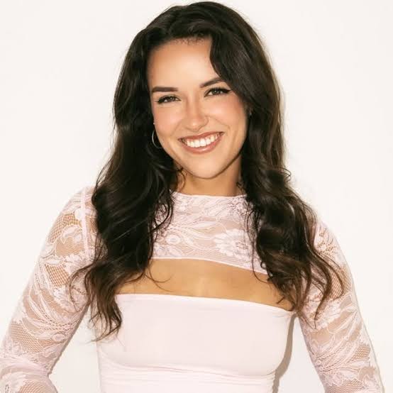 Sophie Ousri Biography: Parents, Instagram, Songs, Net Worth, Age, Height, Ethnicity
