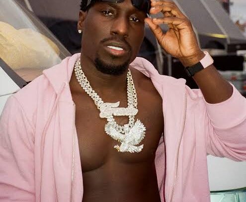 Frenna Biography: Songs, Net Worth, Awards, Instagram, Parents, Height, Ethnicity, Age