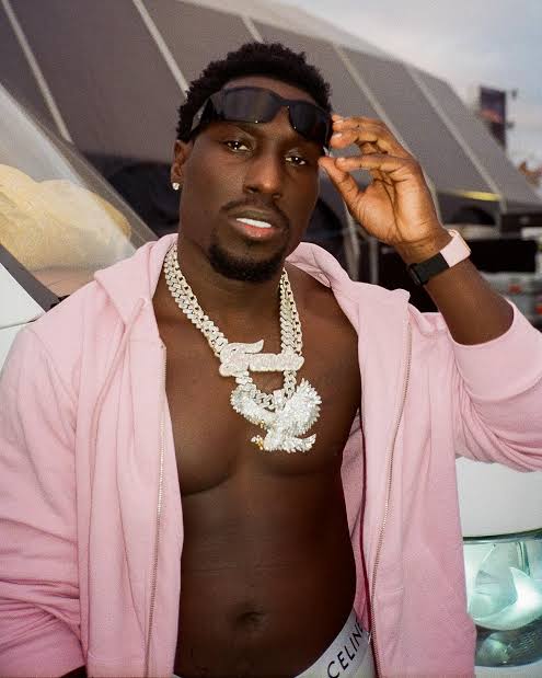 Frenna Biography: Songs, Net Worth, Awards, Instagram, Parents, Height, Ethnicity, Age