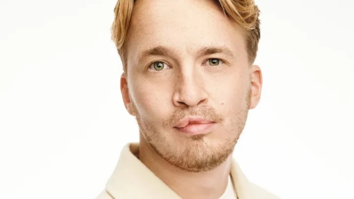 Snelle Biography: Age, Songs, Height, Ethnicity, Parents, Net Worth, Instagram