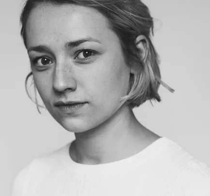 Kristine Thorp Biography: Husband, Age, Movies, Height, Awards, Books, Ethnicity, Net Worth