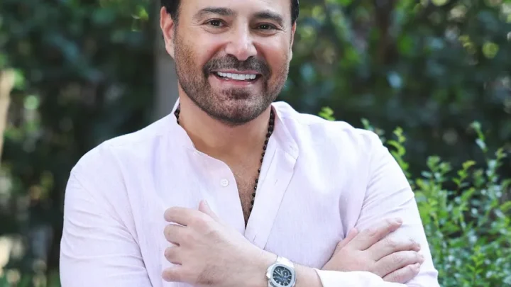 Assi El Hallani Biography: Wife, Kids, Albums, Net Worth, Age, Career, Songs, YouTube, Albums