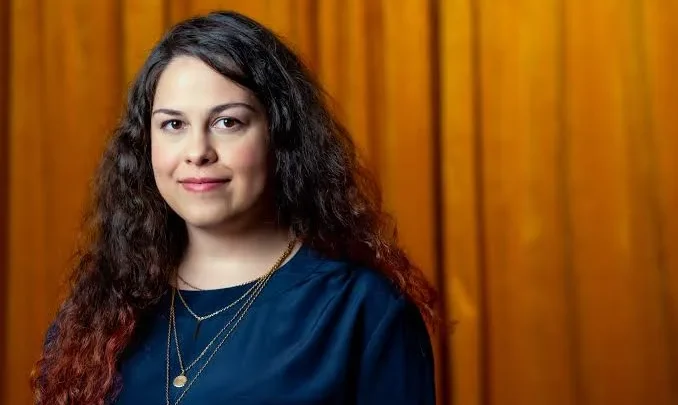 Tara Louise Biography: Height, Age, Songs, Net Worth, Parents, Albums, Label, Boyfriend, Career