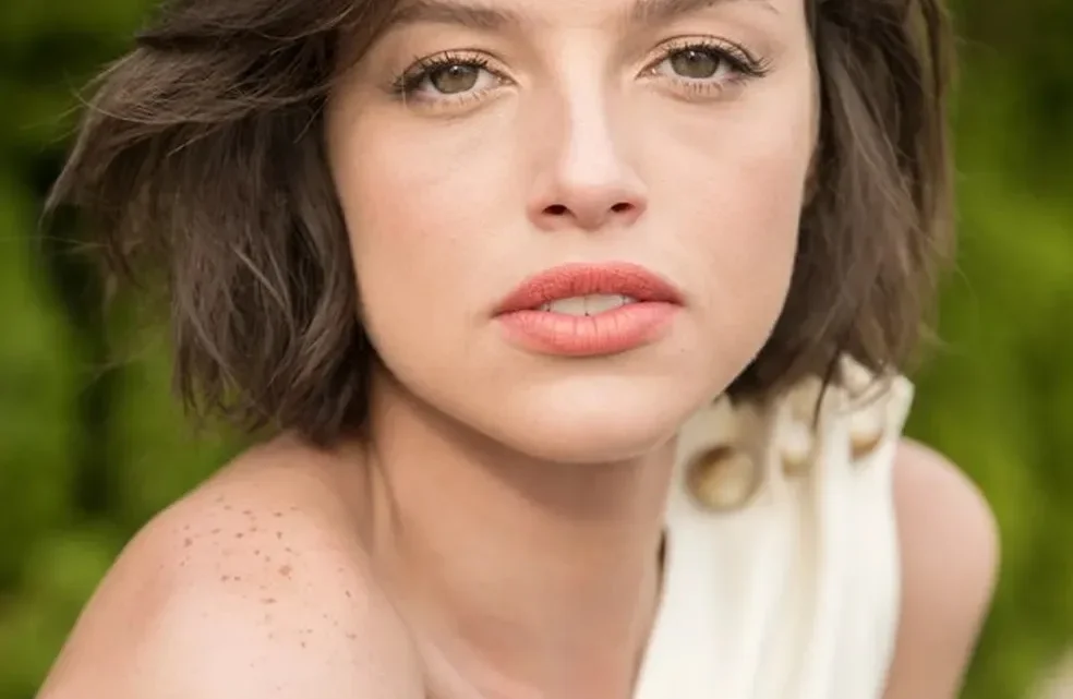 Agatha Moreira Biography: Ethnicity, Parents, Instagram, Net Worth, Movies, Age