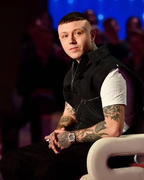 Lazza Biography: Age, Songs, Height, Ethnicity, Parents, Instagram, Real Name, Net Worth