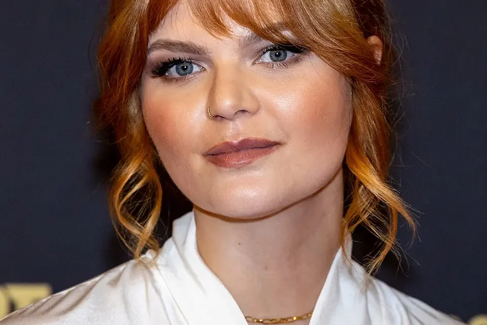 Sophie Passmann Biography: Age, Net Worth, Parents, Books, Height, Boyfriend, Movies, Career