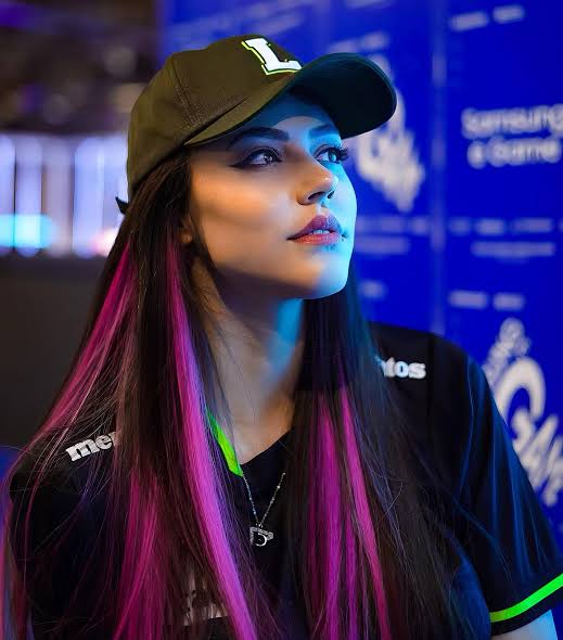 Milena Esquierdo Biography: Instagram, Net Worth, Age, Height, Ethnicity, Parents, Religion