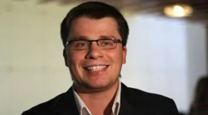 Garik Kharlamov