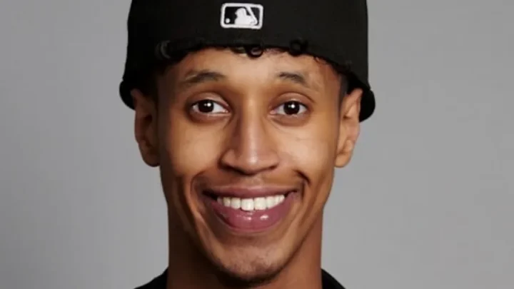 Max Khadar Biography: Ethnicity, Age, TikTok, Parents, Height, Net Worth, Girlfriend