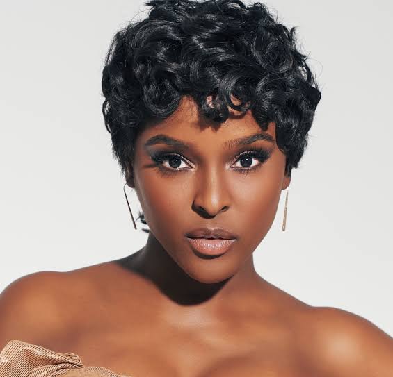 Antoinette Robertson Biography: Parents, Net Worth, Movies, Age, Height, Ethnicity, Partner, Religion