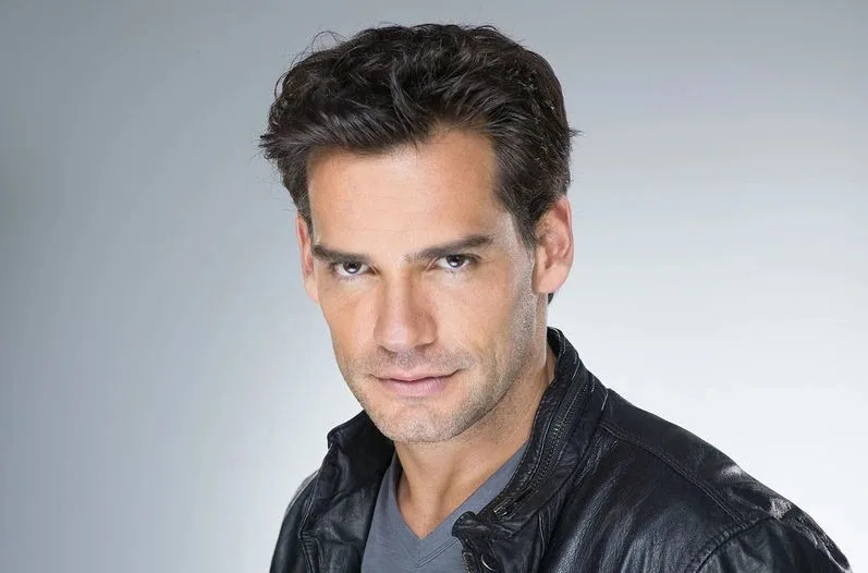 Cristián de la Fuente Biography: Ethnicity, Age, Parents, Net Worth, Awards, Movies, Instagram