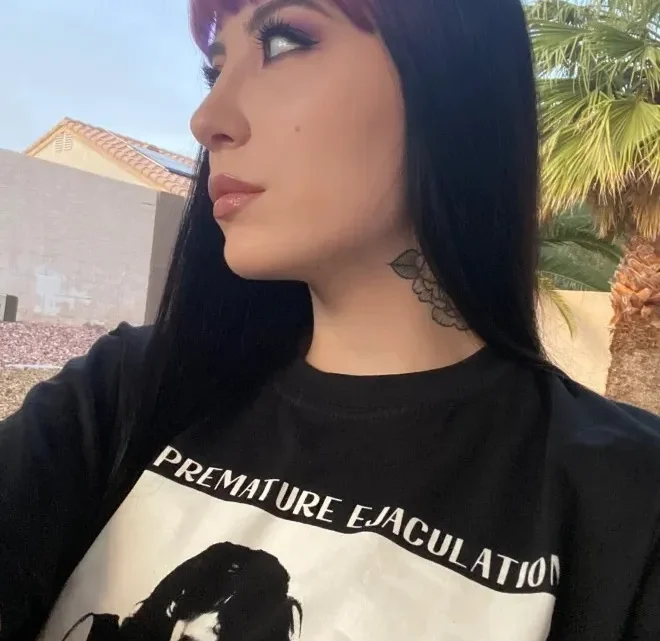 Charlotte Sartre Biography: Partner, Age, Height, Net Worth, Parents, Awards, Adult Films, Nationality