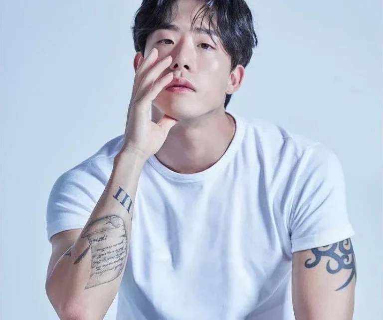 Cha Hyun-seung Biography: Age, Girlfriend, Height, Net Worth, Parents, Movies & TV Shows, Health