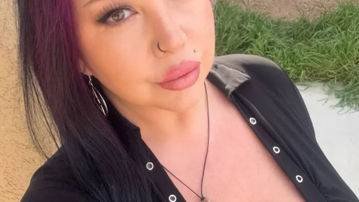 Sheridan Love Biography: Books, Boyfriend, Net Worth, Age, Height, Parents, Adult Films, Instagram