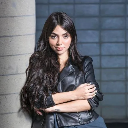 Nyvi Estephan Biography: Age, Boyfriend, Height, Net Worth, Parents, Esports, Career, Awards