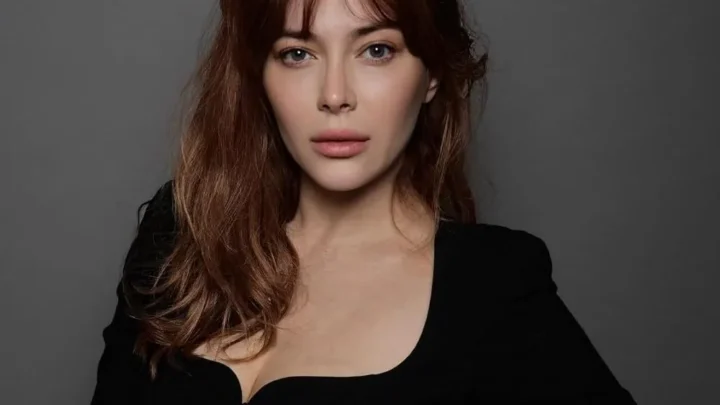Elena Satine Biography: Age, Height, Partner, Songs, Awards, Net Worth, Movies