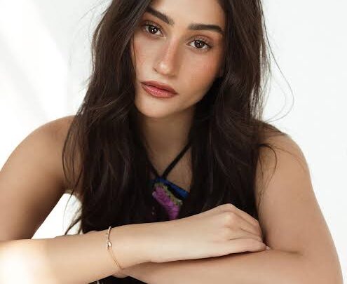 Agam Buhbut Biography: Songs, Parents, Net Worth, Age, Height, Movies, Instagram, Boyfriend