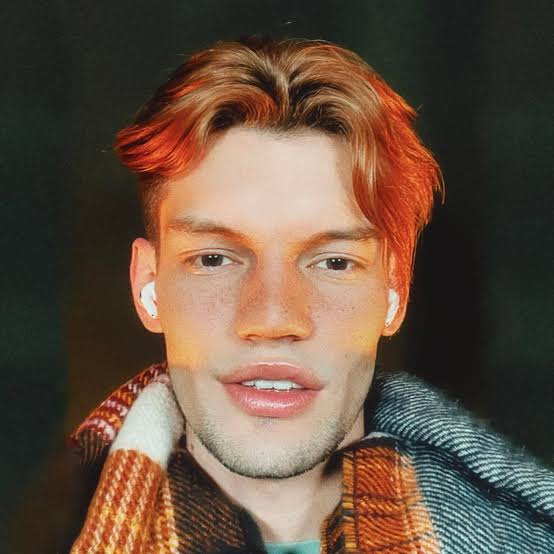 Cristhian Mol Biography: Age, Partner, Height, Net Worth, Parents, Songs, YouTube, ASMR, Career, Wiki