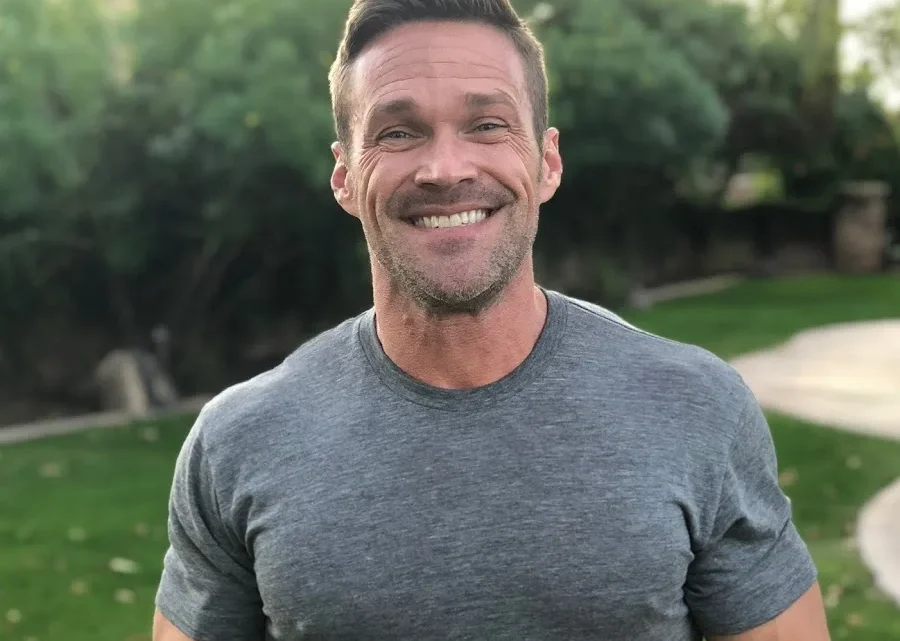 Chris Powell Biography: Net Worth, Age, Height, Wife, Children, Books, YouTube, Education