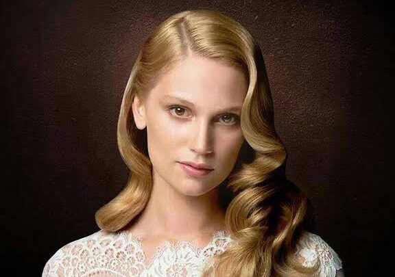 Farah Zeynep Abdullah Biography: Age, Height, Husband, Net Worth, Parents, Movies & TV Shows, Awards