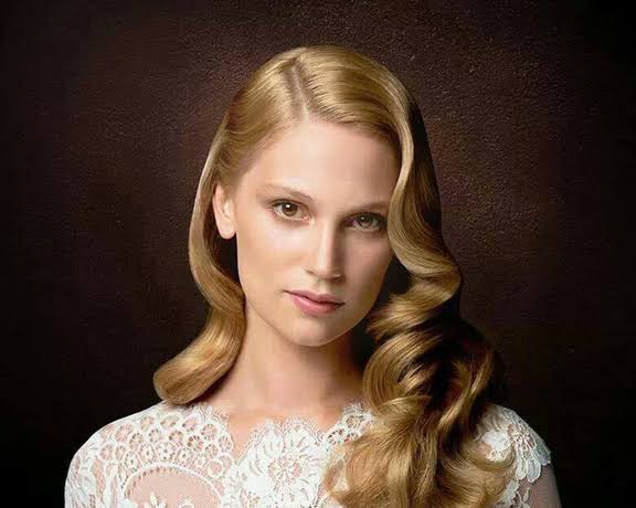 Farah Zeynep Abdullah Biography: Age, Height, Husband, Net Worth, Parents, Movies & TV Shows, Awards