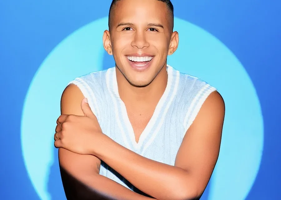 Omi Camacho Biography: Age, Hometown, Career, Net Worth, TikTok, LGBTQ+, Partner, Wikipedia