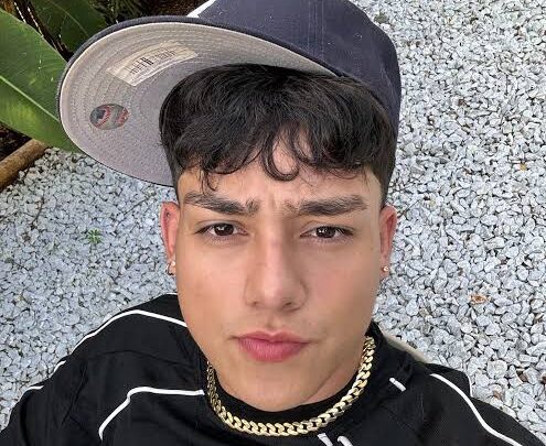 El Gomez Biography: Age, Parents, Net Worth, Bike, Career, Instagram, Girlfriend, Wiki