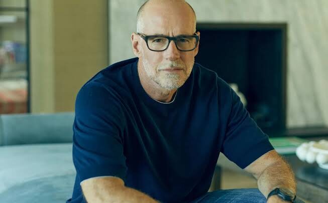 Scott Galloway Biography: Net Worth, Age, Wife, Height, Books, Awards, YouTube, Movies