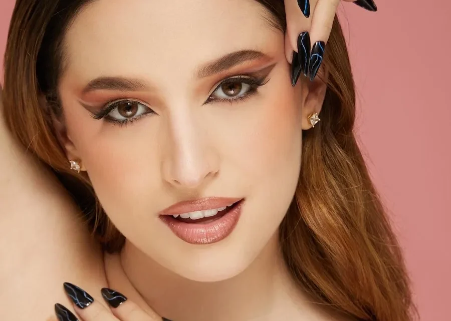 Laura Mejia Biography: Age, Height, Boyfriend, Net Worth, YouTube, TikTok, Nationality