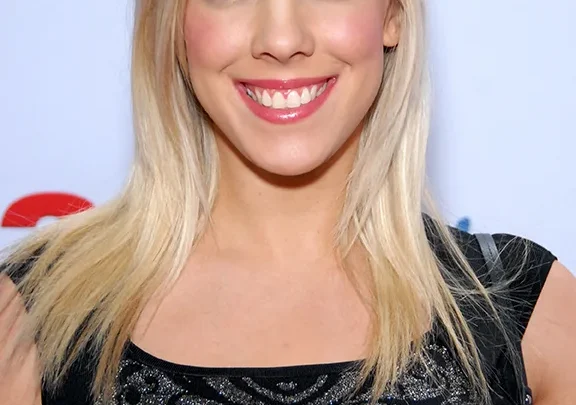 Bibi Jones Biography: Age, Net Worth, Height, Career, Controversy, Adult Films, Boyfriend, Awards, Twitter