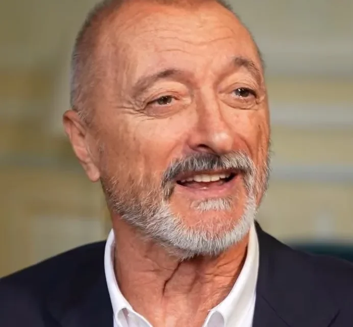 Arturo Pérez-Reverte Biography: Age, Books, Height, Ethnicity, Wife, Awards, Children, Net Worth